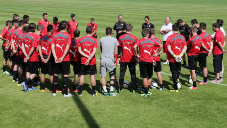 /?proxy=REDAKTION/News/2012-2013/Auftakt_VfB_II_1314_464x261_b.jpg