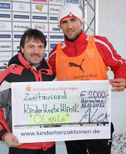 Alex von Kinderherzaktionen und Vedad /?proxy=REDAKTION/News/2012-2013/sonstiges/Kinderherzaktionen-Alex-Ibisevic-255x310.jpg