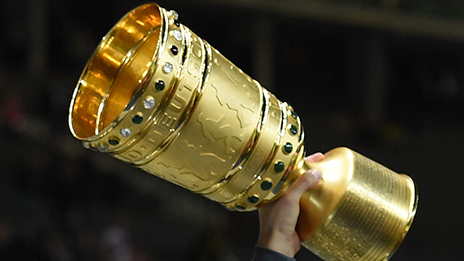 /?proxy=REDAKTION/Saison/DFB-Pokal/DFB-Pokal-Trophaee-quer-schwarz-464x261.png