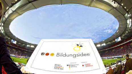 /?proxy=REDAKTION/Verein/News/20120413_Kickenlesen_Voelkner1_464x261.jpg
