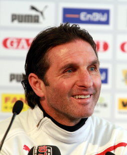 /?proxy=REDAKTION/News/2011-2012/News/PK_vor_DFB_Pokal_Bayern_1_255x310.jpg