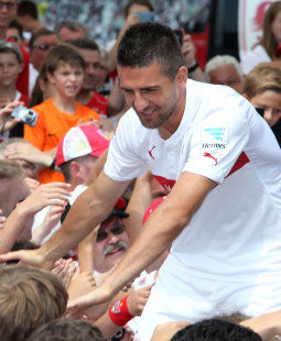 /?proxy=REDAKTION/News/2014-2015/Ibisevic_Opening_14_255x310.jpg
