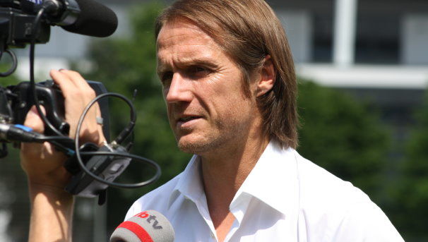 /?proxy=REDAKTION/News/2012-2013/Jugend/Interview_Schneider_U17_Halbfinale_606x343.jpg