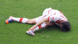 Kurz nach dem Zweikampf mit Voronin: Tim Hoogland /?proxy=REDAKTION/News/2012-2013/Profis/Interview_Hoogland_Reha_255x143.jpg
