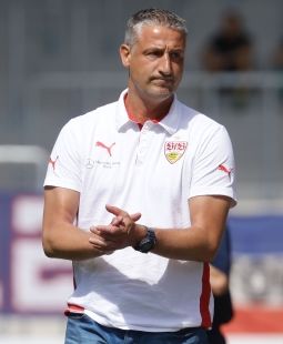 /?proxy=REDAKTION/Saison/VfB_II/2014-2015/14_15_Kramny_enttaeuscht_255.jpg
