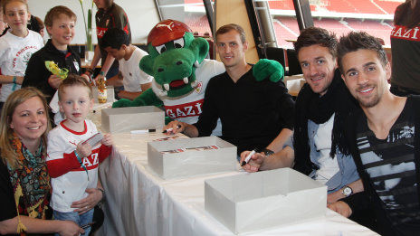 /?proxy=REDAKTION/News/2011-2012/Fritzle/Fritzle-Club_Party_II_464x261.jpg