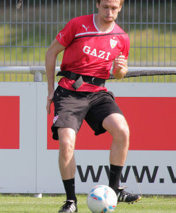 Hielt sich 2011 beim VfB fit, dann folgte Freiburg. /?proxy=REDAKTION/News/2012-2013/Profis/Andreas_Hinkel_VfB_255x310.jpg