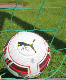 Im Einsatz für den VfB II /?proxy=REDAKTION/Verein/News/Ballkinder_VfB_II_255x310.jpg