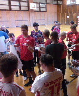 /?proxy=REDAKTION/News/2013-2014/VfB_Jugendakademie_Besuch_255x310.jpg