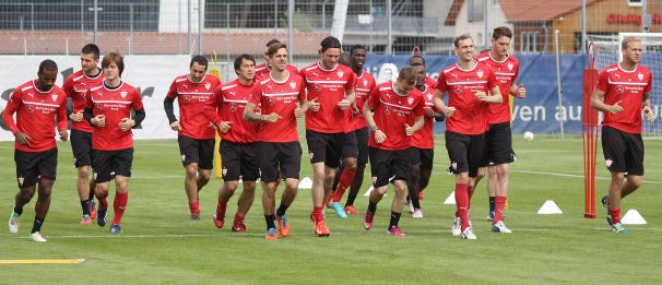 /?proxy=REDAKTION/News/2012-2013/DFB-Pokal/Mannschaft_Training_Fahrplan_Berlin_606x261.jpg