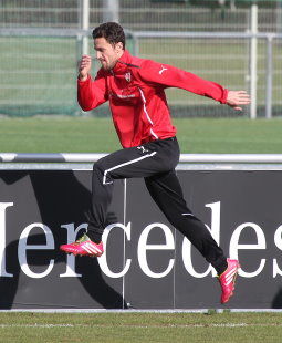 /?proxy=REDAKTION/News/2013-2014/Christian_Gentner_vor_Frankfurt-VfB_1314_255x310.jpg