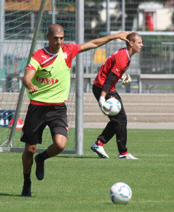 Enis Hajri zieht ab /?proxy=REDAKTION/News/2011-2012/Vorbereitung/Training120711_1_255x310.jpg