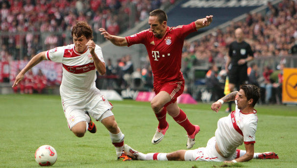 /?proxy=REDAKTION/News/2012-2013/Profis/Bayern_VfB_Sakai_Harnik_606x343.jpg