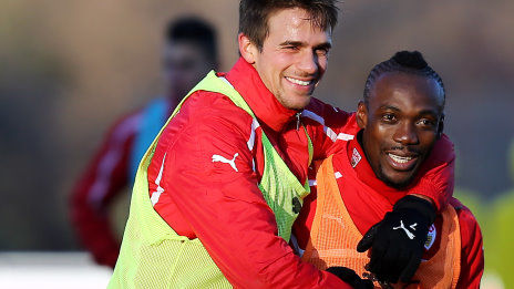 /?proxy=REDAKTION/News/2012-2013/Profis/Harnik_vor_VfB-Bremen_464x261_c.jpg