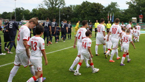 /?proxy=REDAKTION/Saison/Jugend/U17/2011-2012/U17_Finale_Einlaufen_464x261.jpg