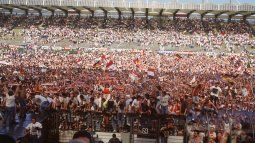 /?proxy=REDAKTION/News/2011-2012/News/Fans_1992_255x143.jpg