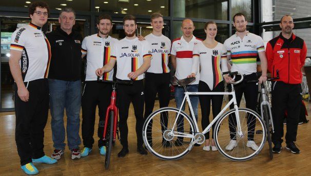 /?proxy=REDAKTION/News/2016-2017/20161122-Tobias-Werner-trifft-Radsportler-606x343.jpg