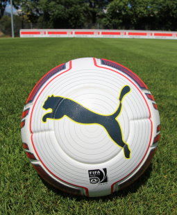 /?proxy=REDAKTION/News/2014-2015/Symbolfoto_Testspiel_Puma_Ball_1415_255x310.jpg