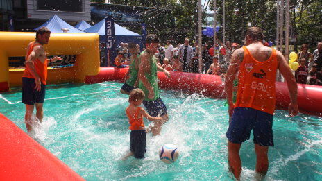 /?proxy=REDAKTION/News/2012-2013/enbw_wasserball_464x261.jpg