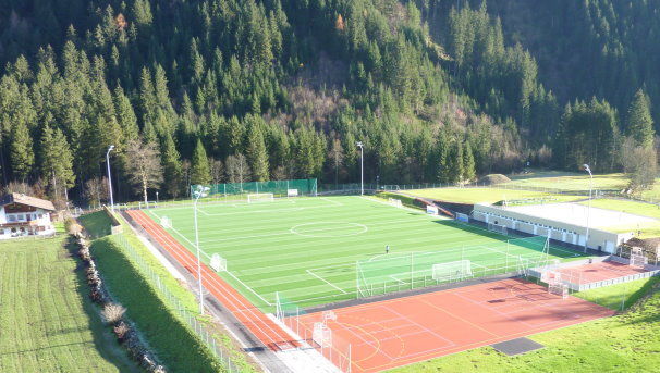 /?proxy=REDAKTION/Verein/Fussballschule/Angebote/Camps/Camps_2014/Zillertal/Sportplatz_Zillertal_606x343.jpg