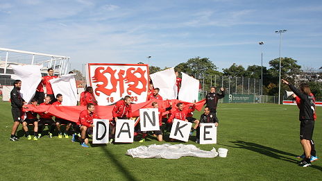 /?proxy=REDAKTION/News/2013-2014/20131004_Dankeschoen_VfB-Profis_464x261.jpg