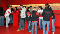 /?proxy=REDAKTION/News/2011-2012/News/Fantreff2_255x143.jpg