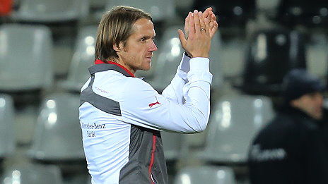 /?proxy=REDAKTION/News/2013-2014/PK_Schneider_vor_VfB-Hannover_1314_464x261.jpg