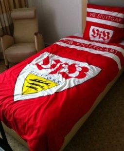 Kims Bett im deutschen Quartier /?proxy=REDAKTION/News/2011-2012/Intern-Sonstiges/Kim_Kulig_Bett_255x310.jpg