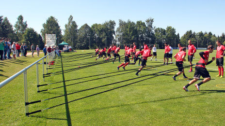 /?proxy=REDAKTION/News/2012-2013/Profis/Zweiter_Tag_Trainingslager_1213_464x261.jpg