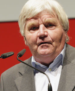 /?proxy=REDAKTION/News/2012-2013/Profis/Juergen_Sundermann_255x310.jpg