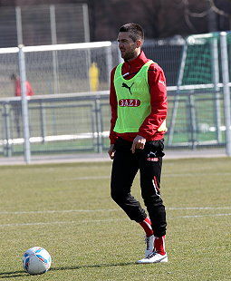 /?proxy=REDAKTION/News/2011-2012/Personen/Ibisevic_Training_1_255x310.jpg