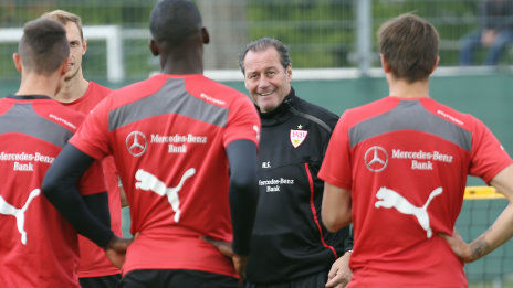 /?proxy=REDAKTION/News/2013-2014/PK_vor_Hannover-VfB_1314_464x261.jpg