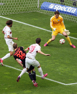 /?proxy=REDAKTION/News/2014-2015/150516_VfB-HSV_Christian_Gentner_Tor.jpg