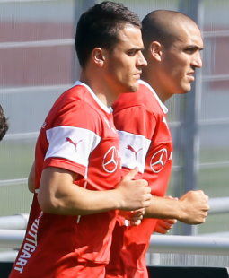 /?proxy=REDAKTION/News/2014-2015/Oriol_Romeu_Filip_Kostic_Autogrammstunde_Dez14_255x310.jpg