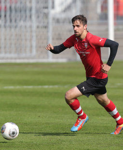 /?proxy=REDAKTION/News/2013-2014/Martin_Harnik_vor_Hannover-VfB_1314_255x310.jpg