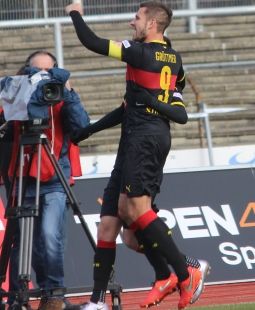 /?proxy=REDAKTION/Saison/VfB_II/2015-2016/15_16-Koeln-VfB-II-255.jpg