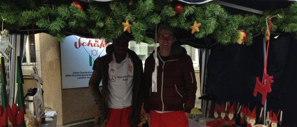 /?proxy=REDAKTION/News/2012-2013/VfB_Benefizaktion_Comeniusschule_606x261.jpg