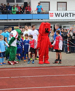 /?proxy=REDAKTION/News/2016-2017/Benefizspiel_Hollenbach-VfB_255x310.jpg