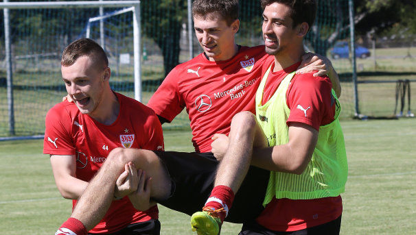/?proxy=REDAKTION/News/2013-2014/Khedira_Maxim_Schwaab_Kapstadt_1314_606x343.jpg