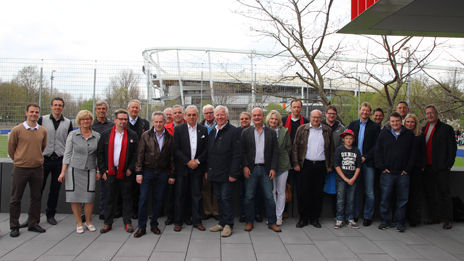 /?proxy=REDAKTION/Business/Freundeskreis/Gruppenbild_Freundeskreis_Nachwuchsleistungszentrum_1415_464x261.jpg
