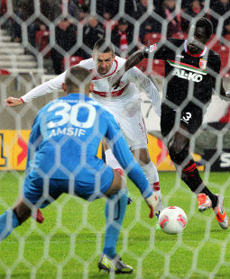 /?proxy=REDAKTION/News/2012-2013/Profis/Ibisevic_Augsburg_1213_255310.jpg