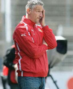 /?proxy=REDAKTION/News/2012-2013/Kramny_vor_VfB_II_-_BVB_II_255x310.jpg