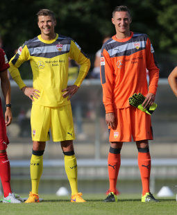 Mitch Langerak und Przemyslaw Tyton /?proxy=REDAKTION/News/2015-2016/Langerak_Interview_Juni_15_255x310.jpg