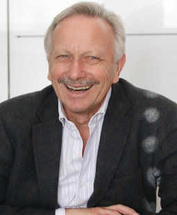 /?proxy=REDAKTION/News/2013-2014/Interview_Joachim_Schmidt_255x310.jpg