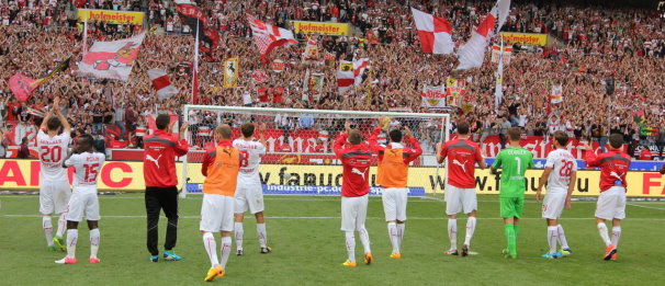 /?proxy=REDAKTION/News/2013-2014/Jubel_Kurve_und_Team_606x261.jpg
