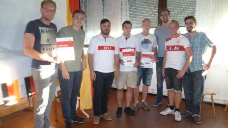 /?proxy=REDAKTION/Fans/Fans_News/20160707-OFC-Begruessung-Ehrung-464x261.jpg