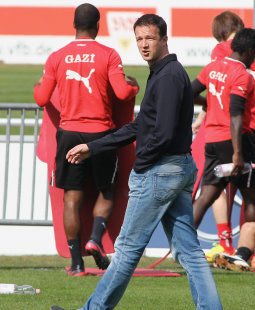 /?proxy=REDAKTION/News/2011-2012/News/Bobic_Training_255x310.jpg