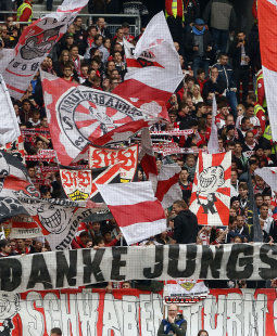 /?proxy=REDAKTION/News/2012-2013/Profis/Rueckblick_VfB-Freiburg_Fans_255x310.jpg