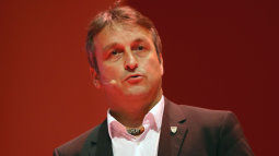 /?proxy=REDAKTION/Verein/News/20151011-MGV-Rainer-Mutschler-255x143.jpg