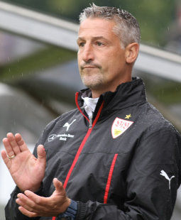 Will einen aggressiven VfB II: Jürgen Kramny /?proxy=REDAKTION/News/2013-2014/Kramny_vor__Wiesbaden-VfBII_1314_255x310.jpg